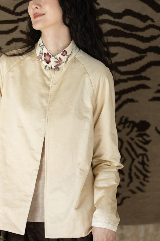 牧衣游原创丝棉手工刺绣夹棉棉服女 限量福利款 锦屏不支持会员折 商品图5