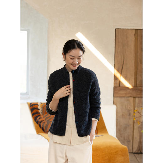 牧衣游原创 羊绒混织毛织外套冬软糯细腻蓬松百搭红色开衫 竹落生 商品图3