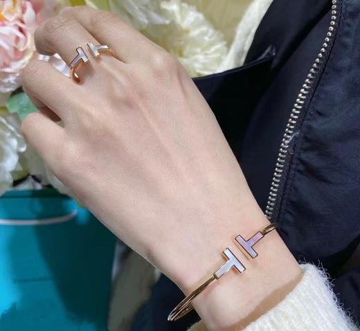 蒂芙尼 双t贝母手镯 松弛感很强的配色（ZS*XK） 商品图6