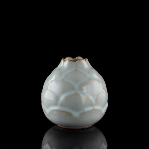 问鼎汝瓷/鼎峰系列/月白/老款精工/莲瓣瓶 商品图0