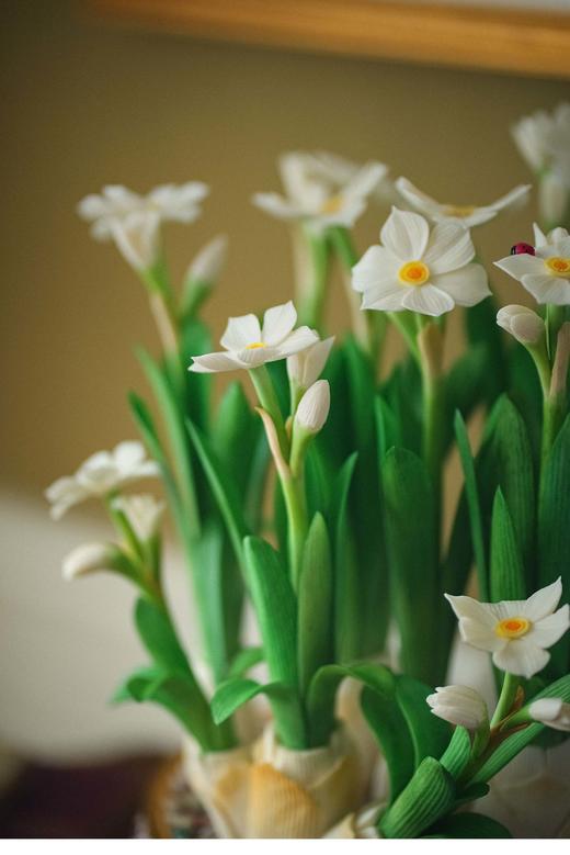 【已售】独角鹿西洋古董 20世纪中国创汇时期出品宝相花纹景泰蓝盆装饰「素洁水仙」珍宝像生盆景 商品图1