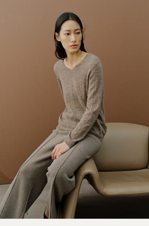 米梭AMORE MISSO女装V领鱼骨套衫6311F2397 商品图3