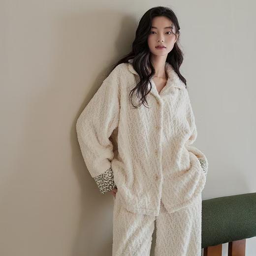 【暖绒】2025冬季情侣珊瑚绒加绒加厚时尚高级法兰绒家居服套装 商品图6