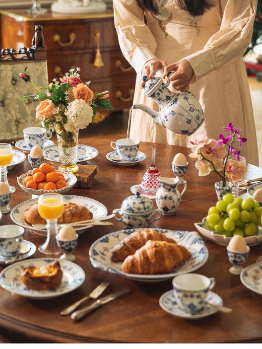 独角鹿西洋古董 20世纪丹麦皇家哥本哈根瓷窑出品“唐草”系列手绘植物主题茶具餐盘套件 商品图1