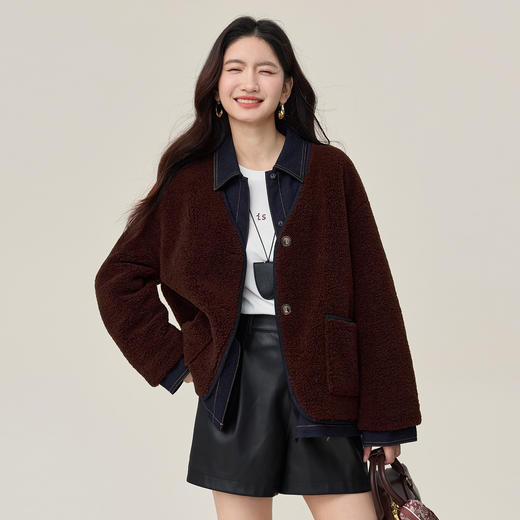 【10/23新品】熙世界假两件羽绒服女秋冬白鸭绒撞色牛仔翻领保暖外套琥珀流光风 商品图4