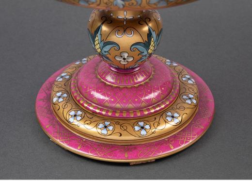 独角鹿西洋古董 1851-1861年代法国御窑塞弗尔出品新文艺复兴风格手绘描金怪面卷叶主题Coupe Henri II器形带盖樽 商品图5