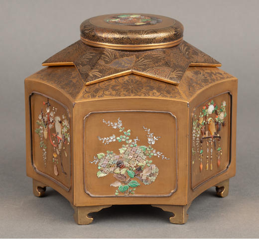 独角鹿西洋古董 1880年代日本明治时期出品富贵花鸟主题芝山镶嵌装饰卷草叶纹金漆莳绘茶叶罐 商品图0