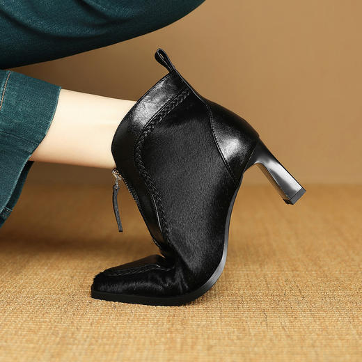 【预售5天】秋冬季牛皮马毛拼接编织显瘦时装靴前拉链加绒粗高跟短靴女DB&M6622 商品图4