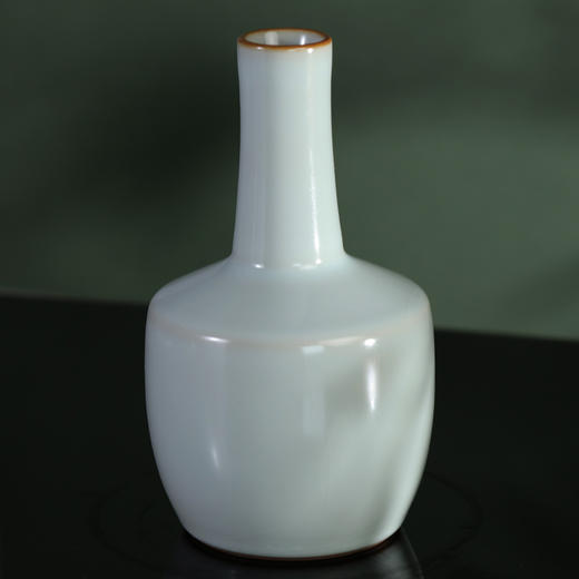 问鼎汝瓷/鼎峰系列/月白/老款/纸槌瓶（中） 商品图0