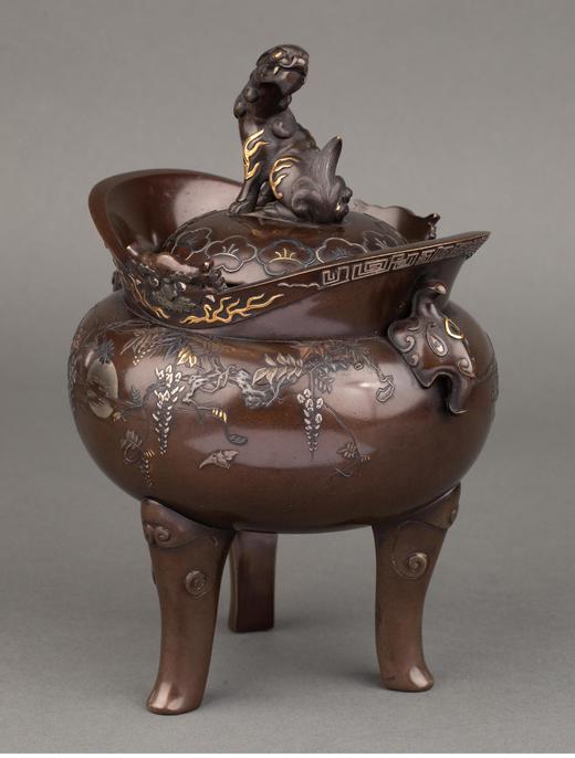 独角鹿西洋古董 1880年代日本明治时期出品山水主题镀金银精雕装饰麒麟顶盖及祥纹三足底座赤铜香炉 商品图2