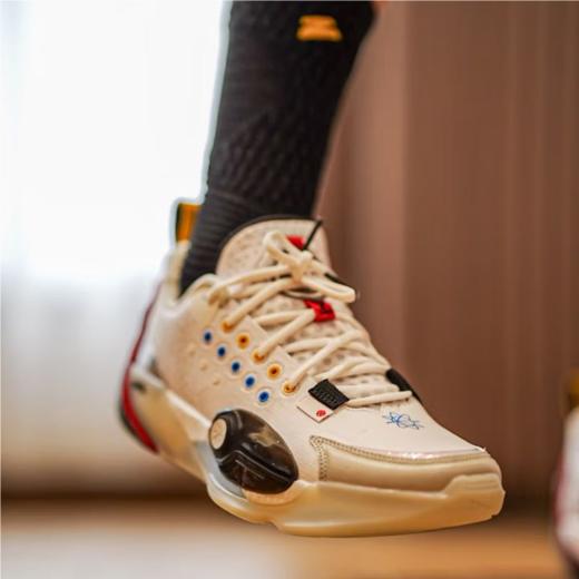 李宁男子春夏2025年款减震回弹篮球鞋ABAV001-1 商品图1