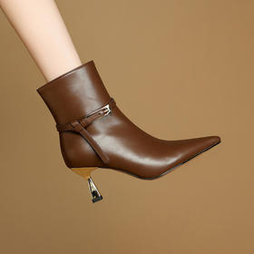 【预售5天】秋冬简约百搭尖头短靴真皮皮带扣细跟时装靴中跟气质中筒女靴DB&M6623