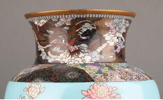 独角鹿西洋古董 1880年代日本明治时期出品「富贵花鸟」主题修饰蓝地七宝烧花瓶一对 商品图6