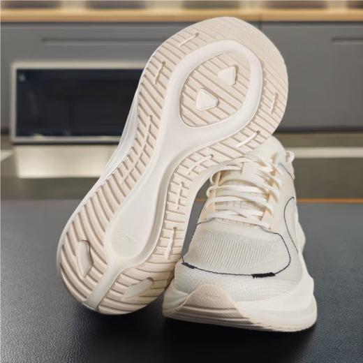 李宁女子超轻减震回弹运动鞋跑步鞋ARHU006-23 商品图2