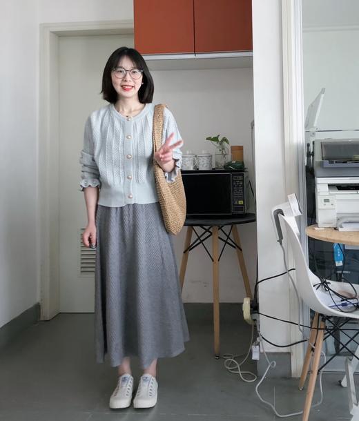 老米优品🎈3天左右发！《浣熊绒彩色扣子针织开衫》百搭毛绒感毛衣开衫，温柔色系减龄韩系~ 商品图2