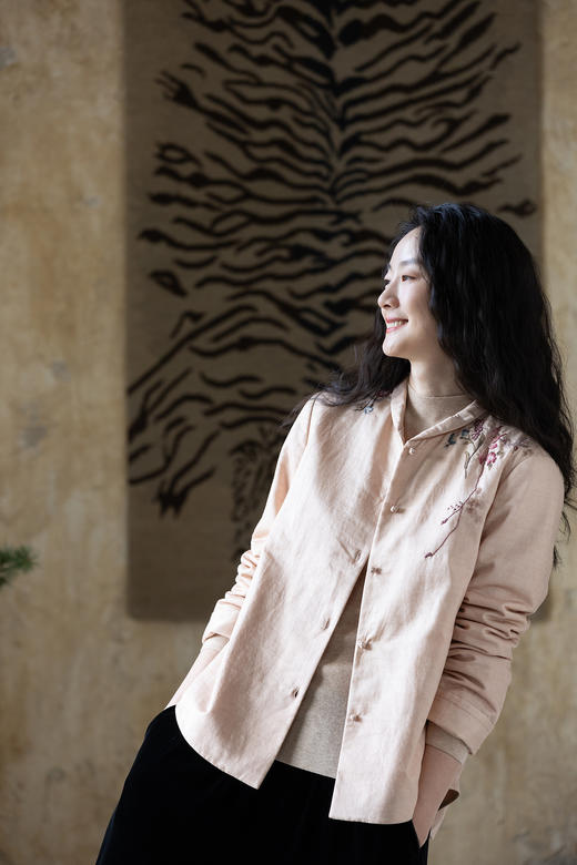 牧衣游原创 丝棉手工刺绣夹棉棉服炒色轻盈柔软百搭文艺棉衣 沄梦 商品图5