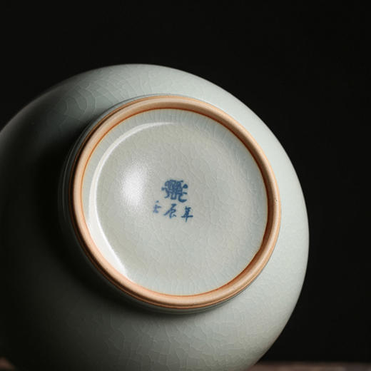 问鼎汝瓷/鼎峰系列/月白/老款/蒜头瓶（中）（收藏款） 商品图2