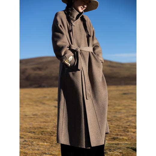 牧衣游原创 进口山佰分佰羊绒长外套通勤极简中式风毛呢外套 群山 商品图3