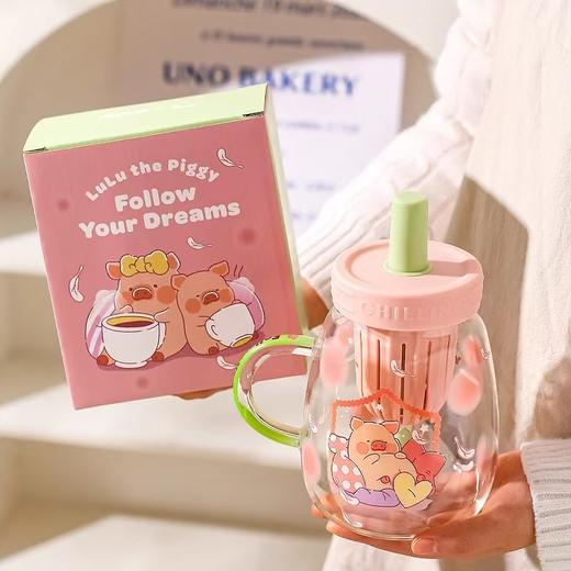 4楼Eubelle欧蓓 川岛屋&lulu猪联名 玻璃杯900ml 吸管杯茶水分离泡茶杯 活动价：59.9元 商品图3