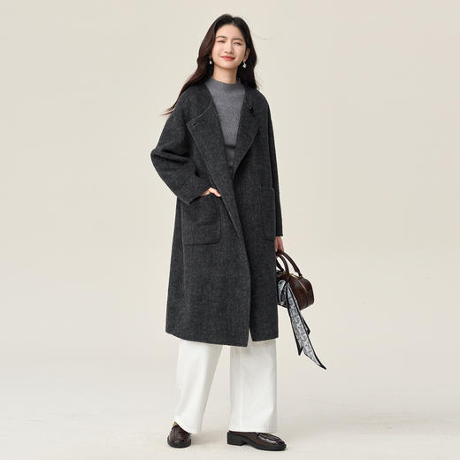【10/23新品】熙世界氛围感牛角扣围巾双面呢大衣女冬季加厚耗牛绒羊毛呢外套 商品图2