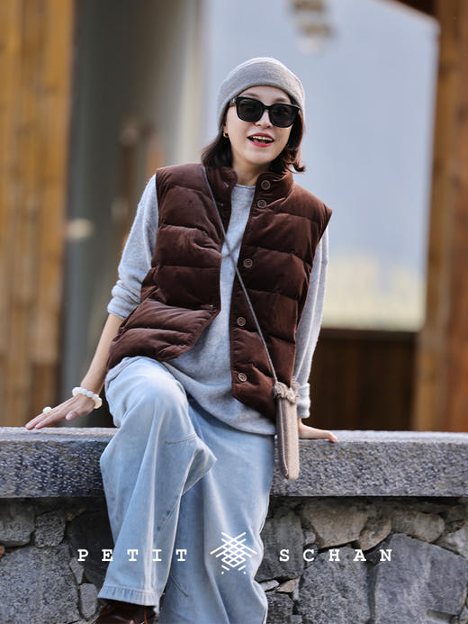 PETIT SCHAN小闪 CLO#932 From Dawn to Dusk  朝朝暮暮 95白鹅绒进口灯芯绒两面穿羽绒马甲 商品图4