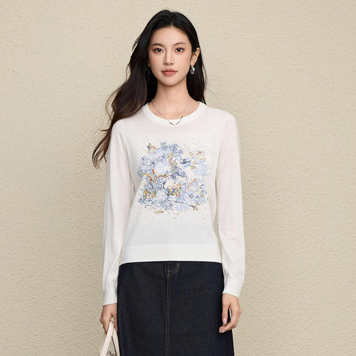 「自」全新升级【铂金会员349/天猫469/差价120】(44330)洛诗琳重工万针刺绣羊毛衫2025秋冬彩绘珠片设计感套头毛衣 商品图3