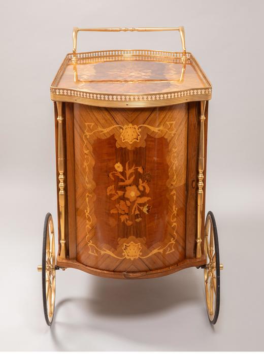 独角鹿西洋古董 1900年代法国出品铜鎏金装饰繁花卷叶主题细木镶嵌可移动式双层酒柜 商品图2