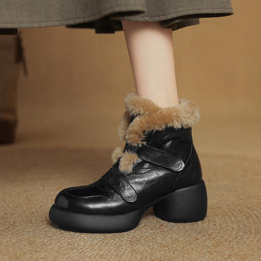 【预售5天】棕色头层羊皮保暖长绒毛短靴女冬季高跟魔术贴圆头厚毛皮靴ZYY&A1070-1 商品图0