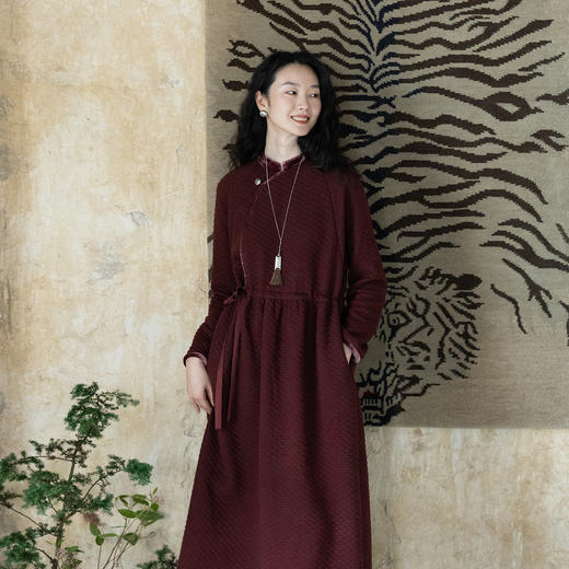 牧衣游原创 棉混纺肌理感连衣裙女新款红色民族风宽松长裙 汀鹭 商品图0
