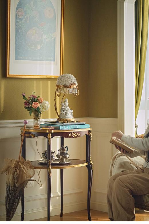 【已售】独角鹿西洋古董 19世纪欧洲出品铜鎏金精雕装饰繁花造型玻璃灯罩天使与山羊主题素胎瓷雕底座台灯 商品图1