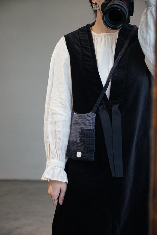 SUSURI 天鹅绒v领无袖连衣裙 商品图5