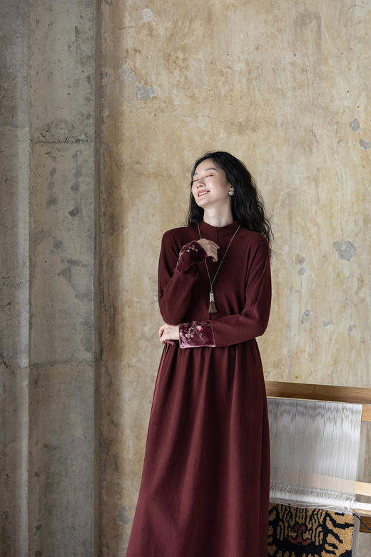 牧衣游原创 手工刺绣棉质连衣裙女柔软舒适随性显瘦宽松长裙 江南 商品图5