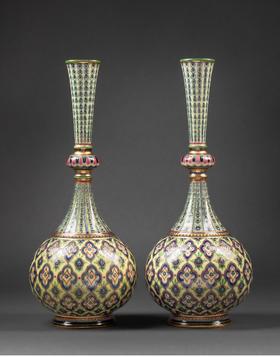 独角鹿西洋古董 1885-1887年代法国御窑出品Carrier-Belleuse设计波斯风格手绘描金Bouteille Persane器形瓷瓶一对