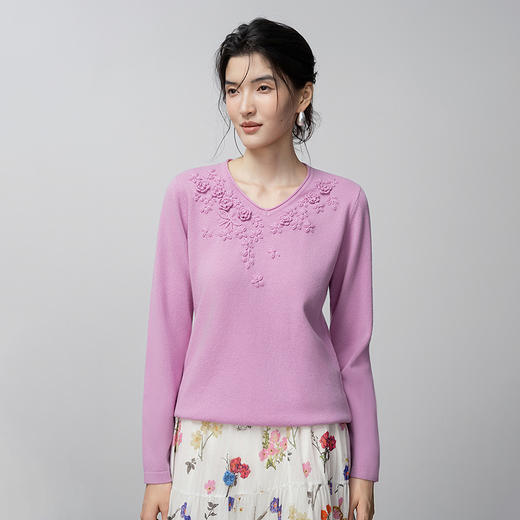 【林栖设计小店】（现货）【手工钩花】绵羊毛毛织上衣2025春季新款优雅V领毛衣女G1961203 商品图2