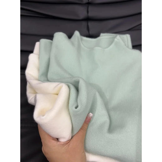 羊毛打底衫 秋冬天鹅绒T恤日系休闲简约显白显瘦温柔小立领长袖针织衫女春季通勤毛衣内搭 商品图8