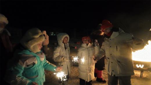 【2026寒假 | 雪原牧歌·乌兰布统6天5晚亲子营】北京集散，高性价比玩雪！全天滑雪、越野车穿越、冬日雪骑、游牧音乐会、rua驯鹿、渔猎Glamping、长城徒步、温泉……第二波早鸟减700元/人！ 商品图7