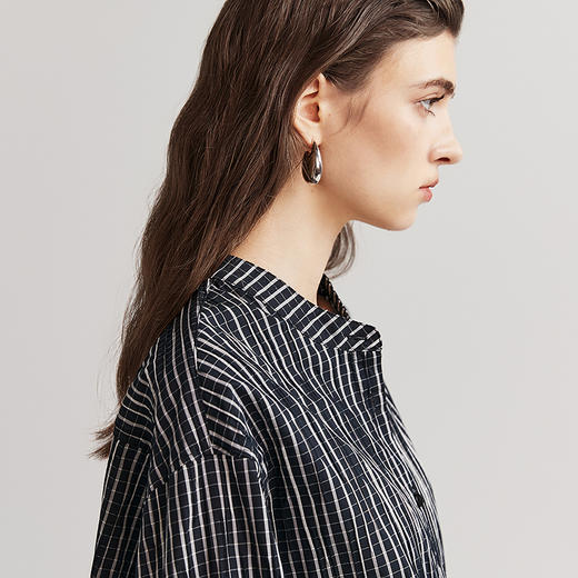 棉仓367604006-提花格纹肌理立领衬衫 商品图3