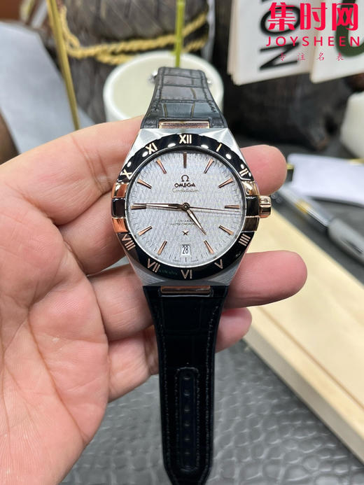 欧米茄 VS第五代星座系列 曼哈顿星座 玫金绸缎灰面 男士腕表 丹东8900一体机 商品图0