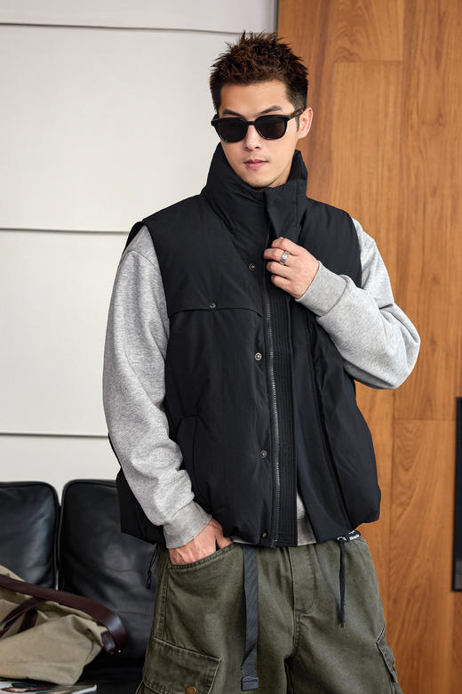 徐太浪【防风立领 百搭】黑色羽绒马甲男款2025新款无袖坎肩马夹 商品图4
