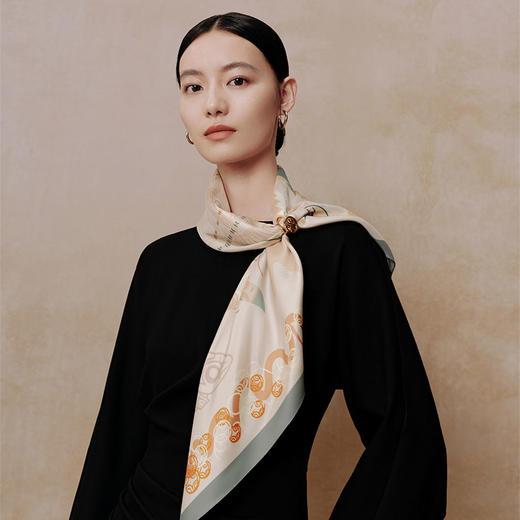 万事利“沁韵灿烂”88厘米双面印花大方巾 商品图0