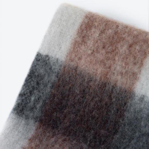 【严选】诗凡黎绵羊毛格子氛围感围巾2025冬新款韩系百搭保暖披肩情侣围脖7GA3BW0131 商品图3