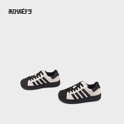 和诚行2025秋季新款厚底反毛皮贝壳圆头时尚百搭女式休闲鞋0551268 商品图3