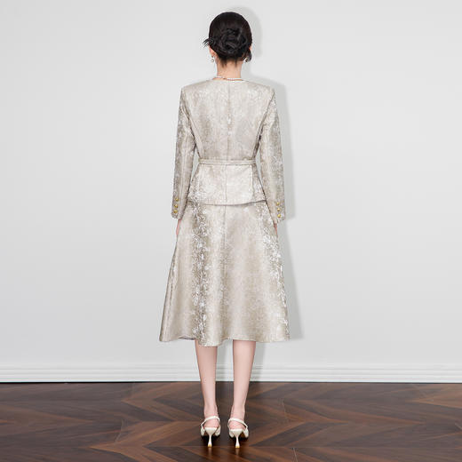 「高货wl」全新升级【铂金会员395/天猫529/差价134】(99540)洛诗琳2025秋冬重工浮雕提花西服高腰A字半身裙两件套女 商品图1