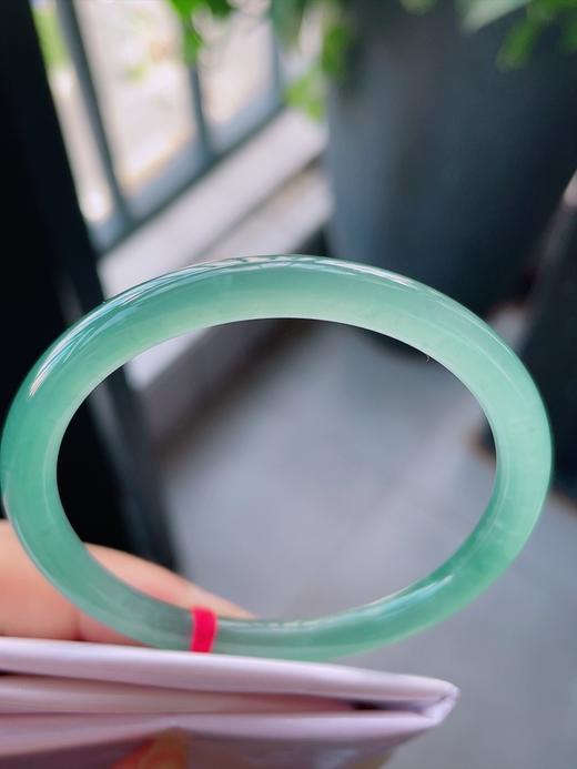54圆条翡翠手镯 商品图1