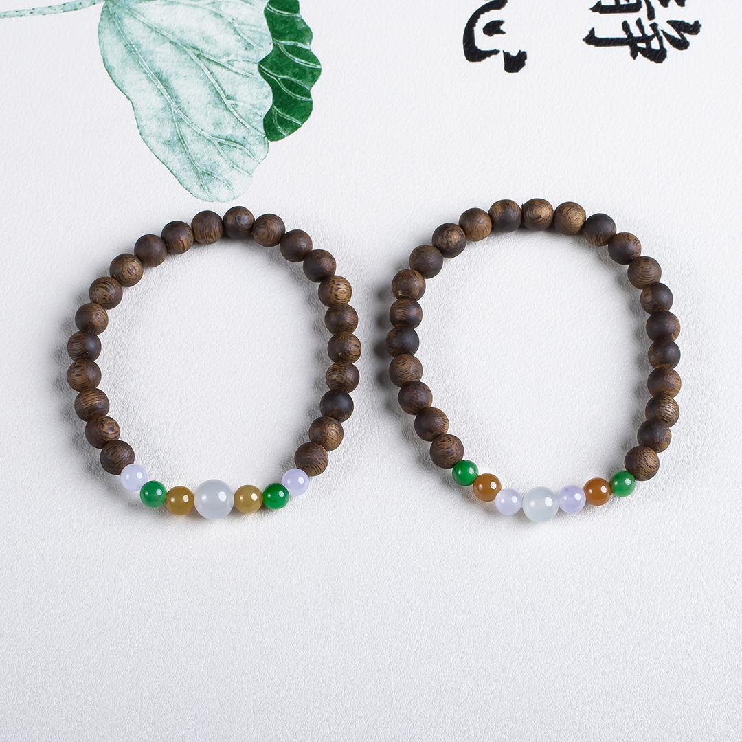 xy0646，沉香+多彩翡翠单圈手串