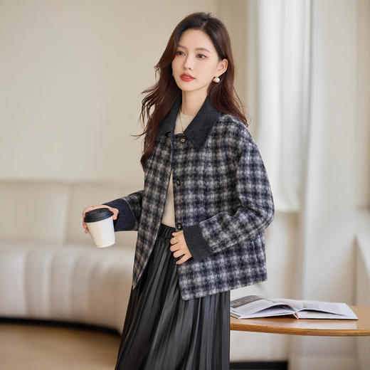 雀说格纹双面羊毛短外套新款娃娃领小个子显瘦百搭呢子大衣AL6658 商品图3
