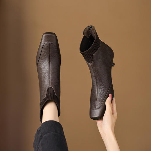 【预售5天】4.5cm牛皮尖头短靴女秋冬棕色切尔西靴子新款细跟弹力瘦瘦靴DMJFG&9558F 商品图2