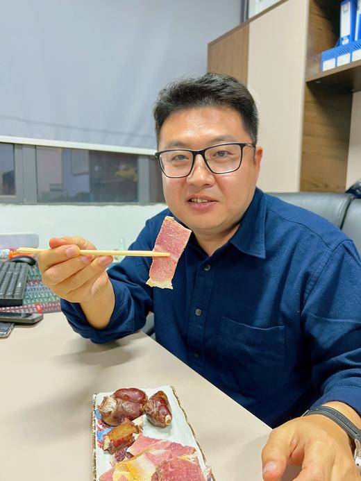 【云南特产 宣威火腿】带皮雪花肉  农家老火腿  真空包装 中方/上方/排骨香肠三个规格可选 商品图2