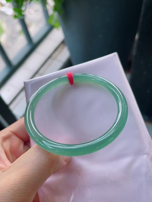 54圆条翡翠手镯 商品图8