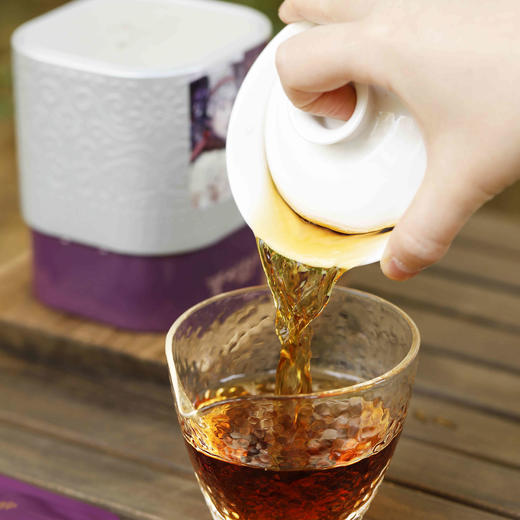 【七彩云南经典1889七彩系列普洱茶】源自海拔 1800 米以上的核心茶区，精选 8 个独具风味的特色茶青，遵循第 “9” 号经典配方 多种规格任选 商品图7